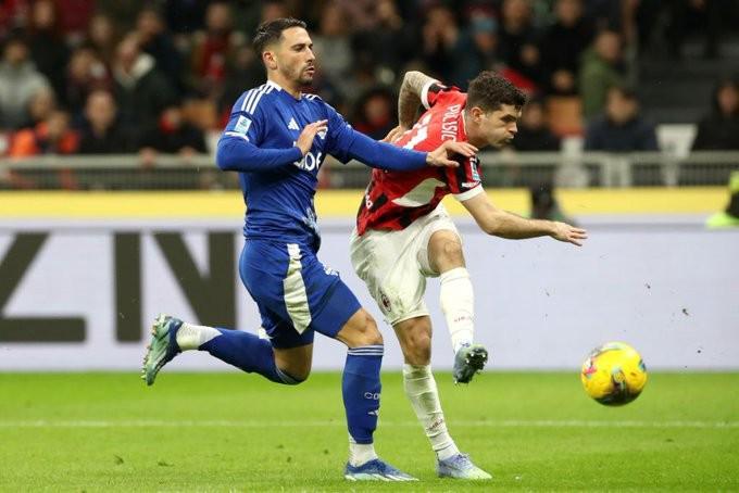 星空体育-米体：欧足联今天召开会议，将讨论米兰和科莫在海外比赛问题